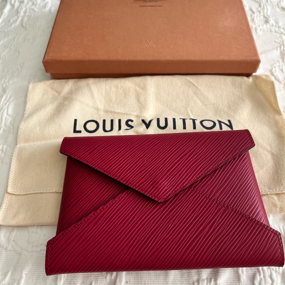 Louis Vuitton Medium Kirigami